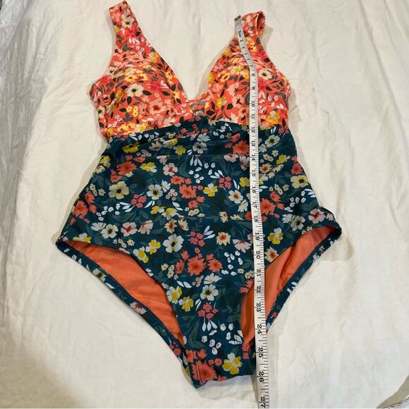 Palisades Beach Club NWT Floral Print One Piece Swimsuit sz S - Picture 12 of 14